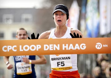 nienke brinkman breekt het lint bij cpc loop den haag 2023