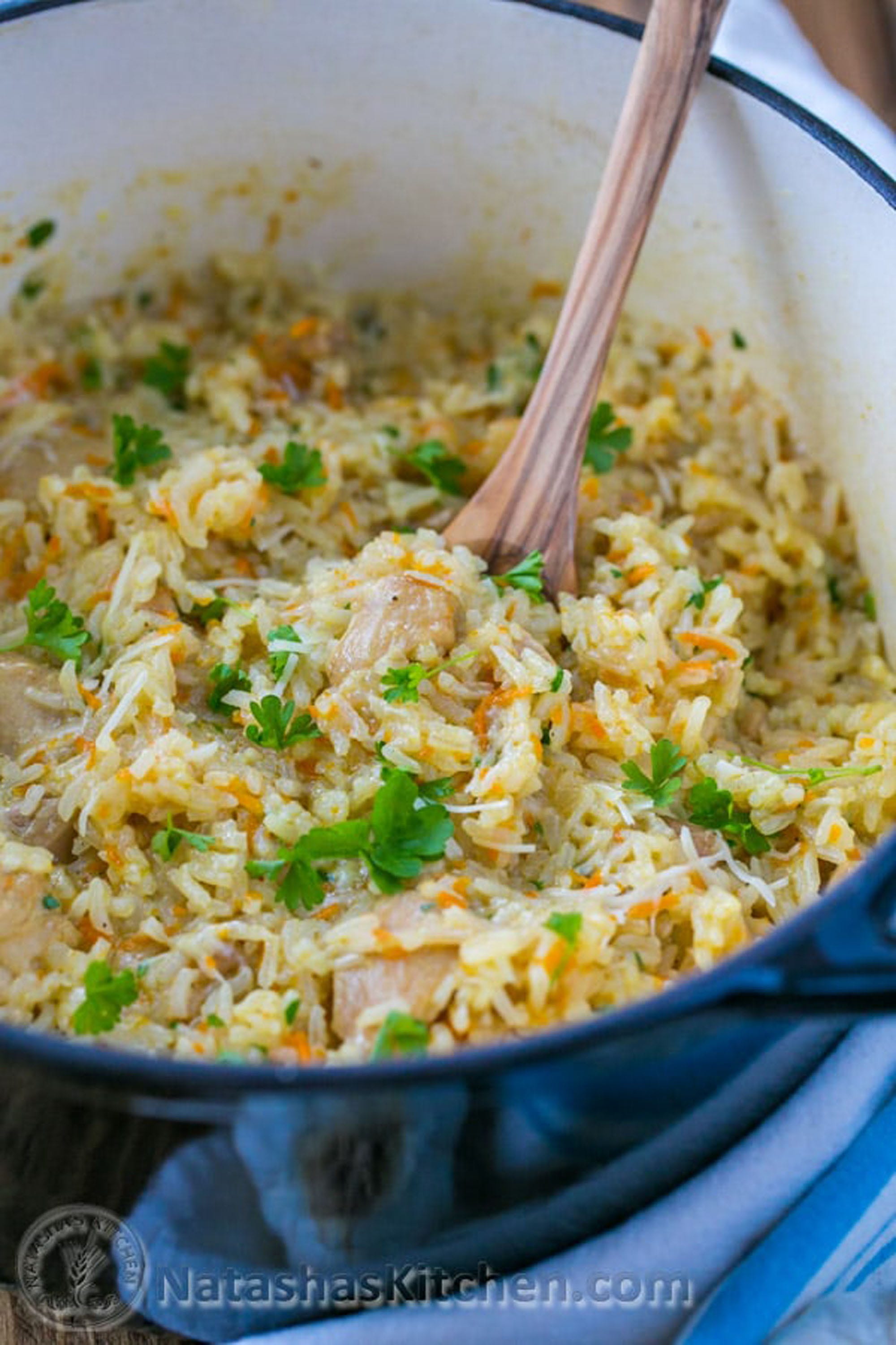 25 Delicious Dutch Oven Chicken Recipes - How to Make Chicken In a