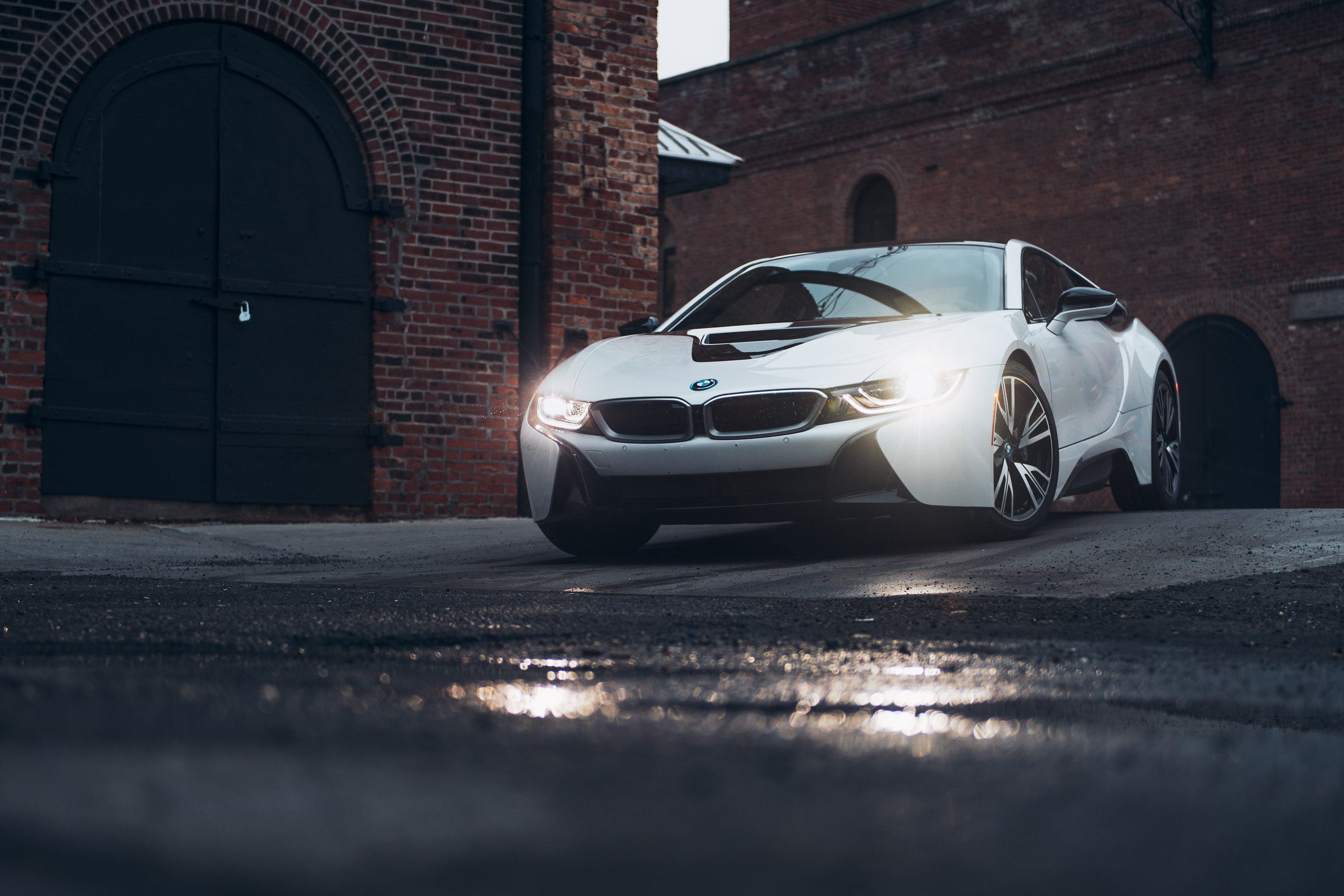 Is the BMW i8 Still Impressive?