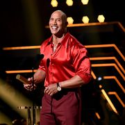 dwayne johnson honored with people's champion award at 2021 people's choice awards