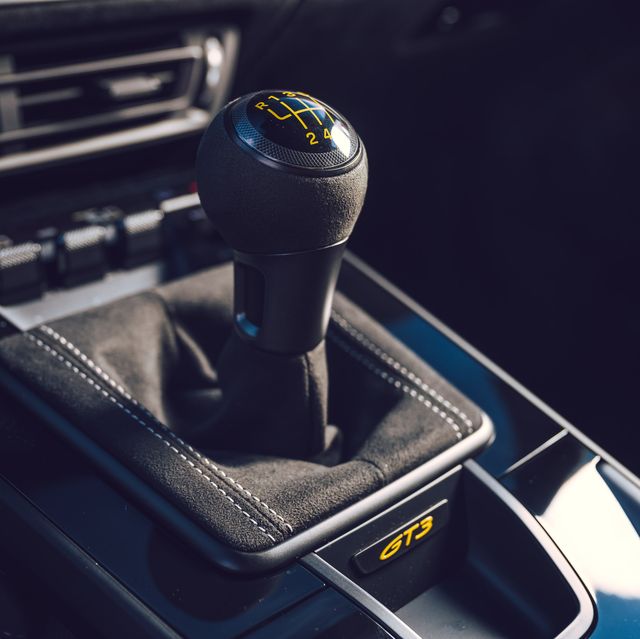 3 Essential Things to Know About Your Car's Gear Shifter