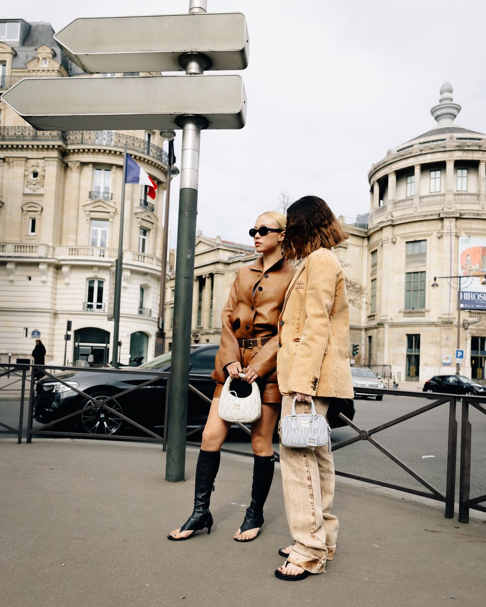 Purple Rain at Paris Fashion Week SS22 Street Style – A STYLISH STORY