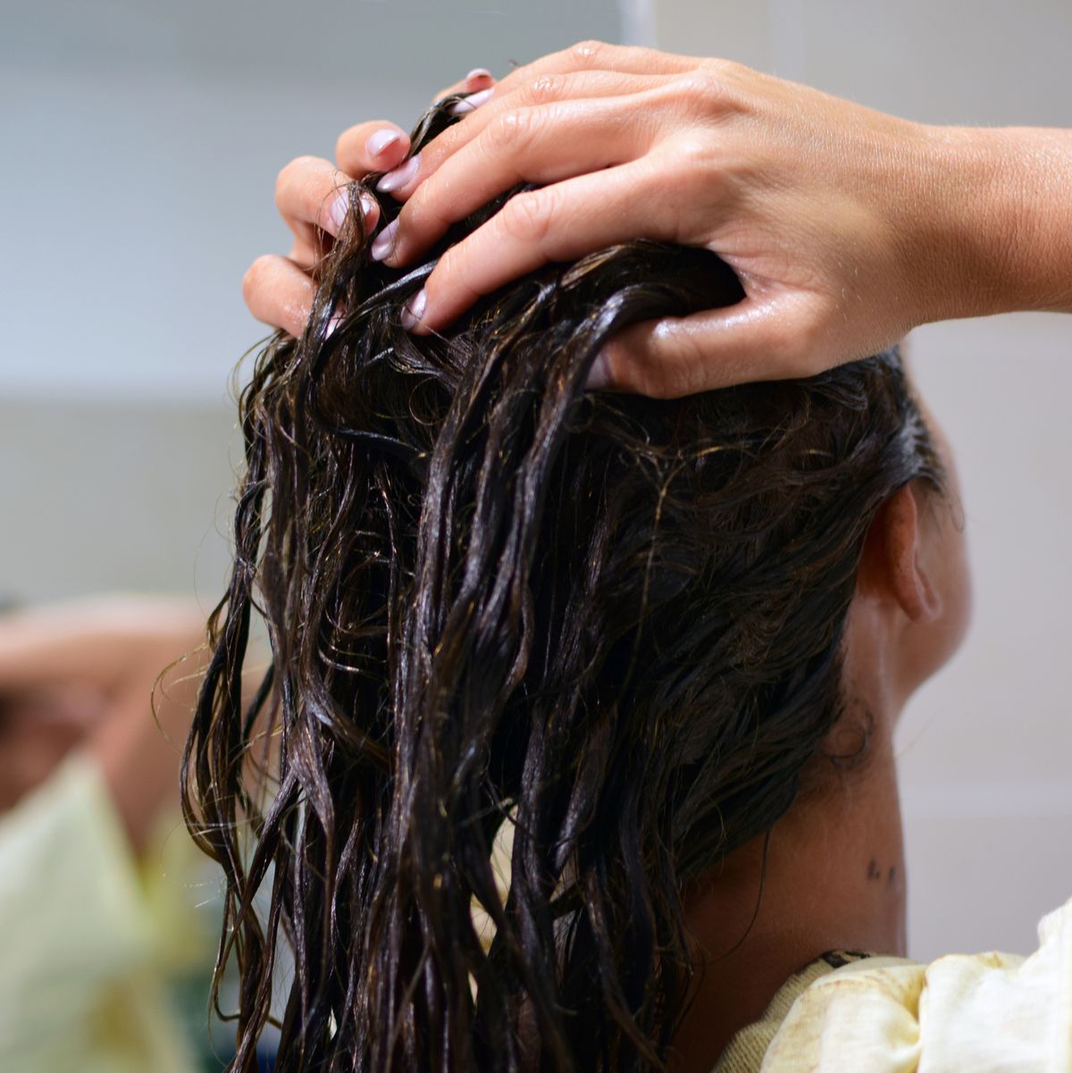 10 Best Hair Color Removers You Can Use At Home