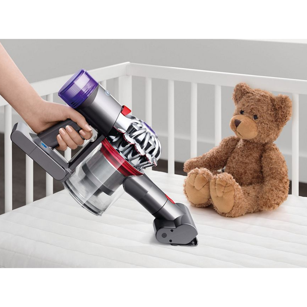 dyson v8 review