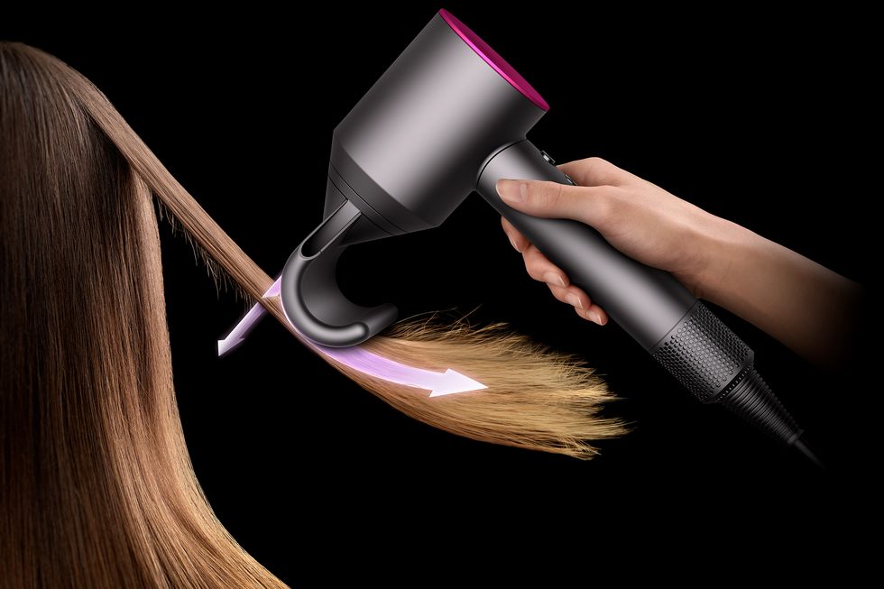 Pisoteando Fantástico Ocurrir El accesorio del secador de Dyson para el encrespamiento del pelo