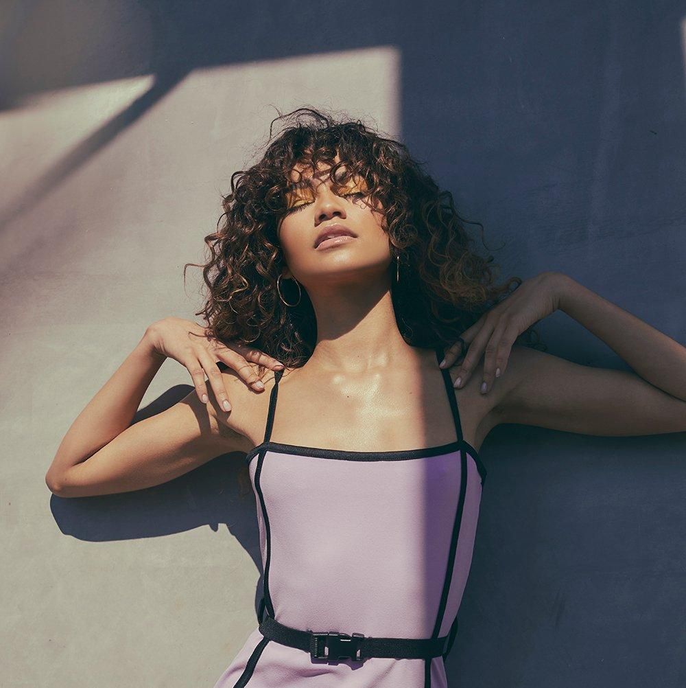 boohoo.com Celebrates the Launch of Their Spring Collection & the Zendaya  Edit with a 90s Throwback Block Party!