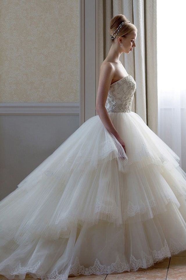 大人花嫁のためのエアリードレス図鑑 | ELLE mariage [エル
