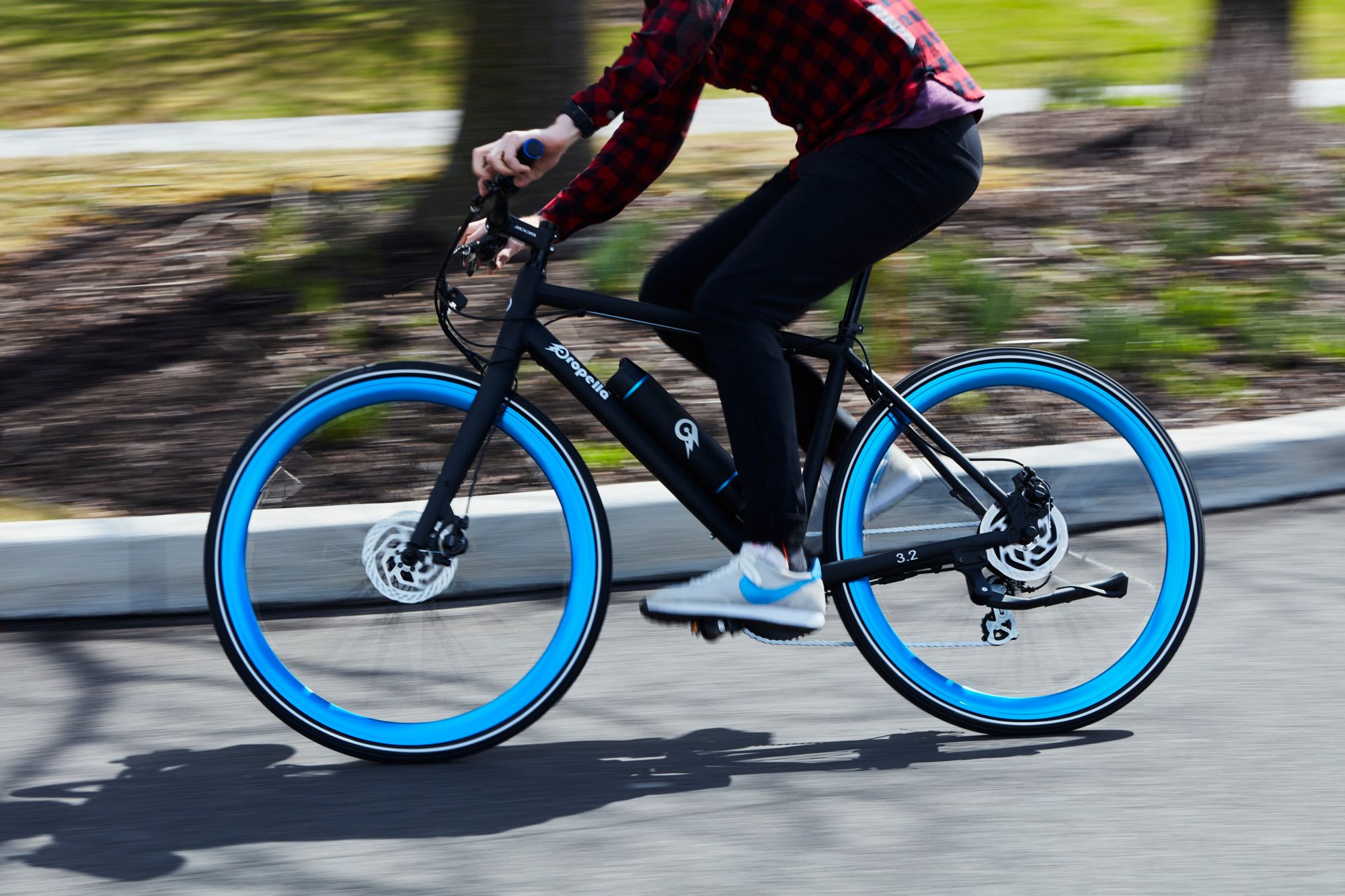 Researchers Find E-Bikes Outpacing Electric Cars Sales in the U.S.
