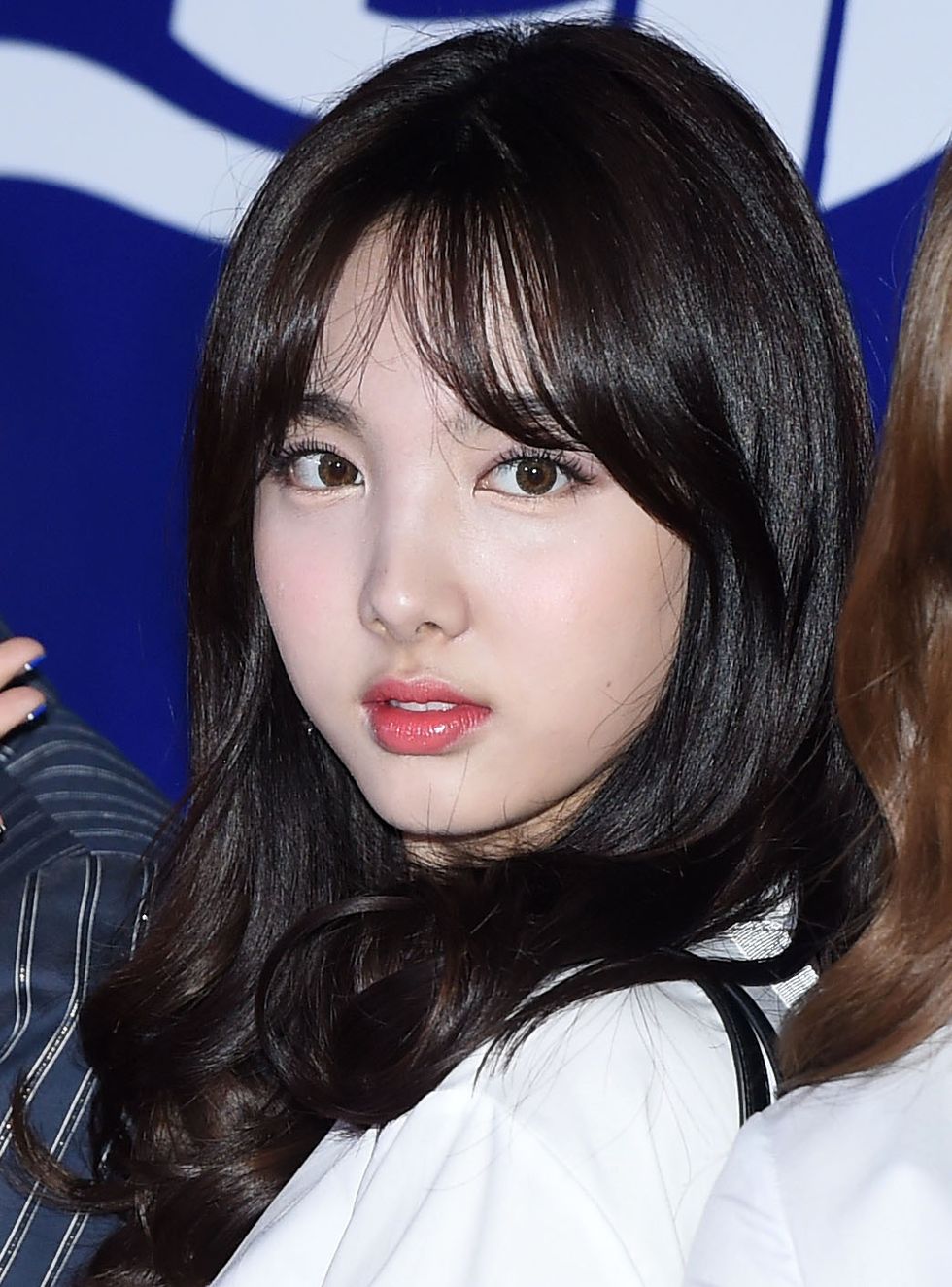 nayeon of twice attends the vip premiere of the movie detour on august 22, 2016 in seoul, south korea 2016 08 22