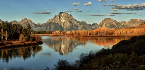 early light in wyoming at oxbow bend