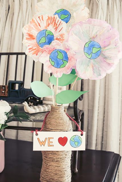 earth day crafts diy water bottle vase and coffee filter flowers