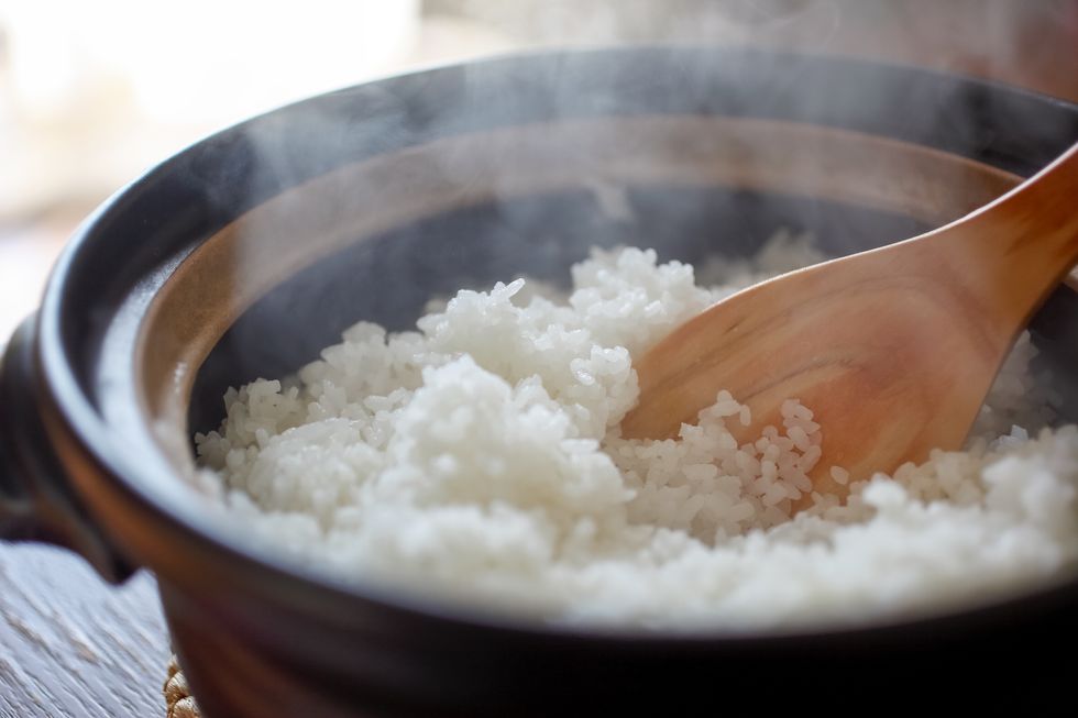 earthenware pot rice