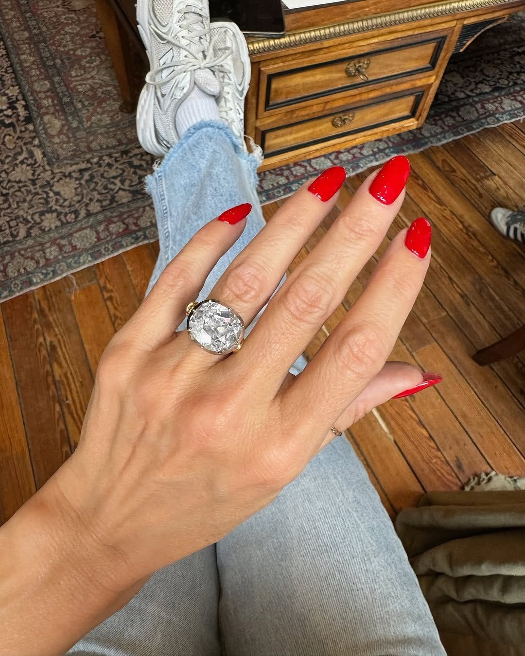 Everyone’s Obsessed With East-West Engagement Rings, Including Zendaya