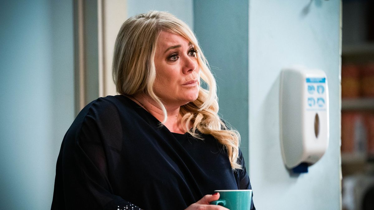 preview for EastEnders Soap Scoop! Frankie faces a dilemma