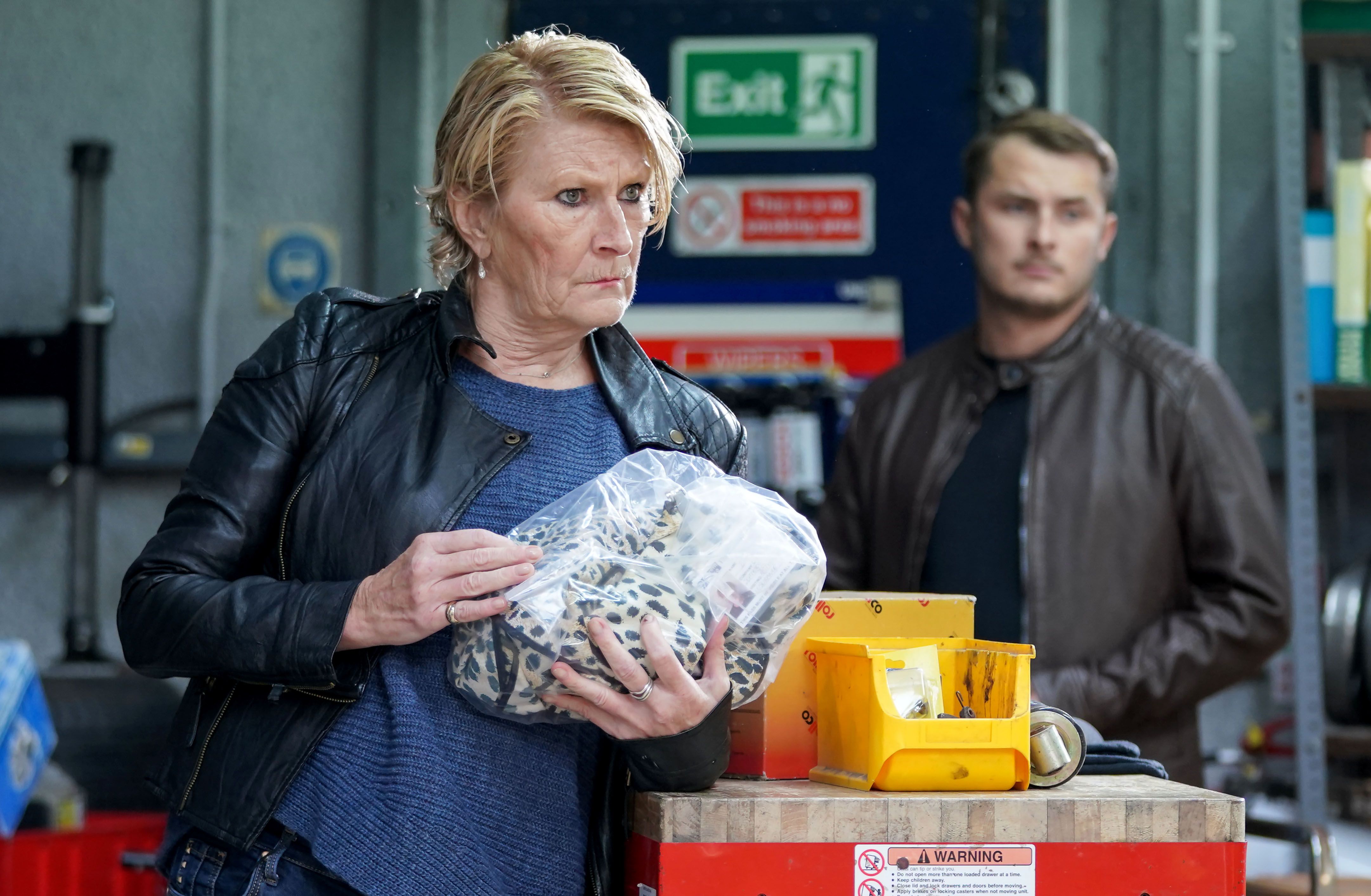 EastEnders Spoilers - Mitchell Family Heist Drama In 31 Pictures