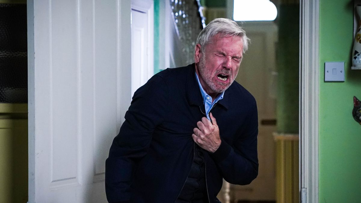 preview for EastEnders Soap Scoop! Harvey's shocking discovery