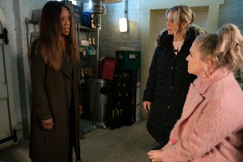 EastEnders Denise gets big warning in early iPlayer release