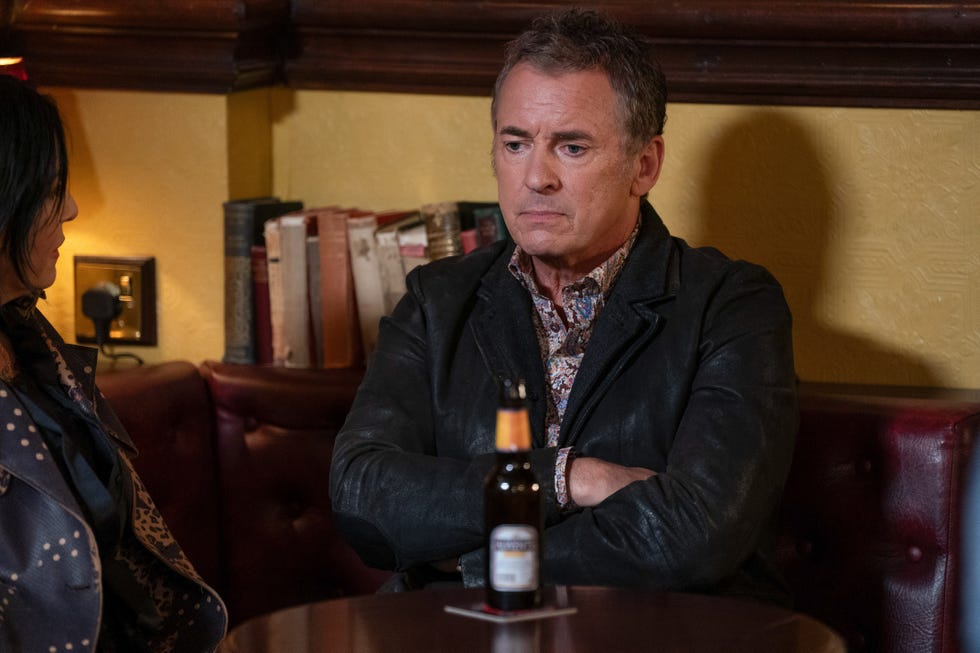 EastEnders - all the Christmas storyline clues