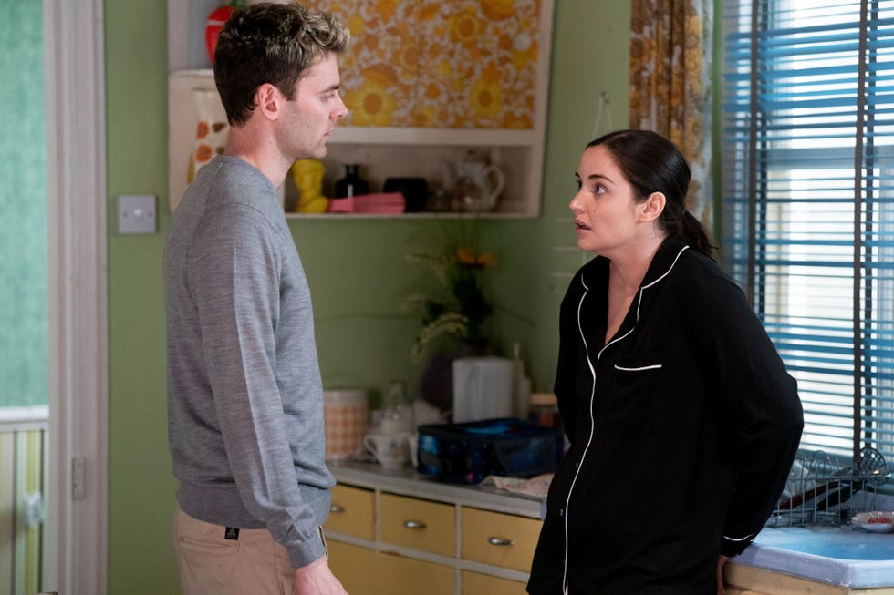 peter beale, lauren branning, eastenders