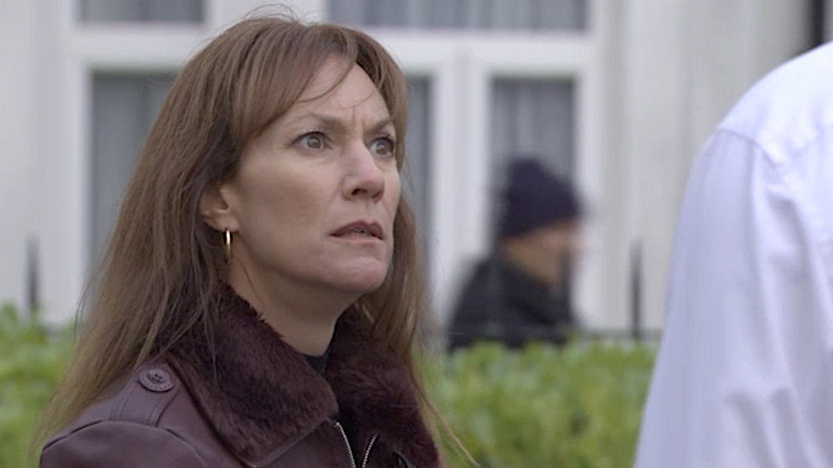 preview for EastEnders Soap Scoop - Gray manipulates Chelsea