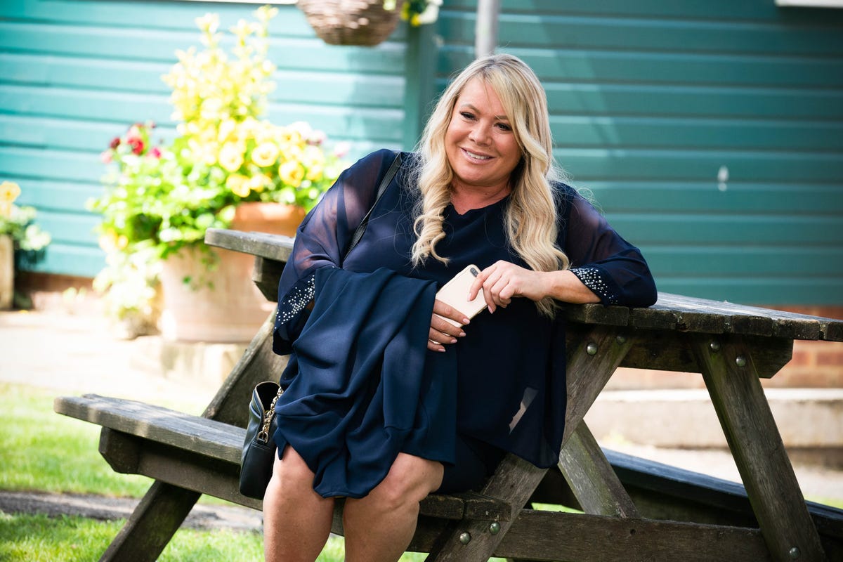 EastEnders Soap Scoop! Janine returns to Walford