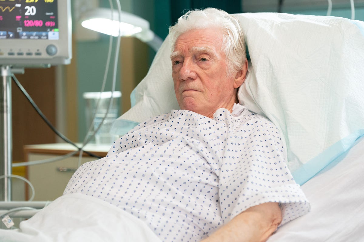 preview for EastEnders Soap Scoop! Three new Mitchells arrive