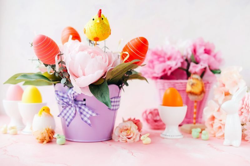 35 Eggcellent Easter Flower Arrangement Ideas for Your Table 2024