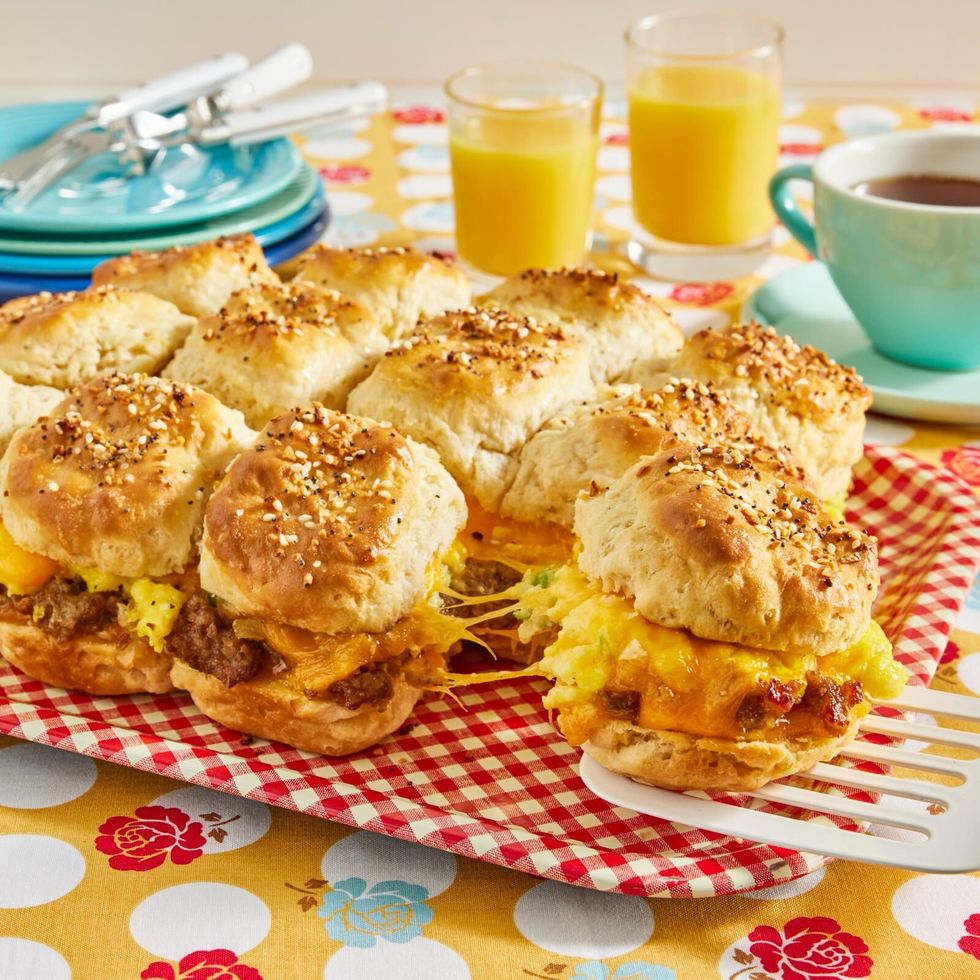 sheet pan biscuit breakfast sandwiches