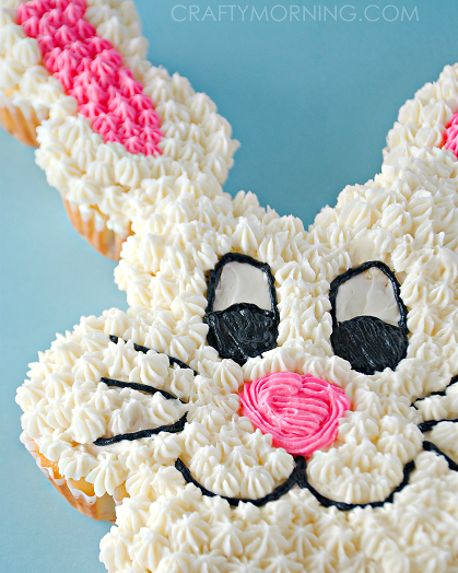 pull apart cupcakes arranged to look like the face of an easter bunny
