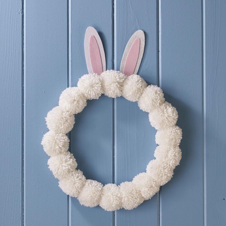 pom pom wreath with bunny ears