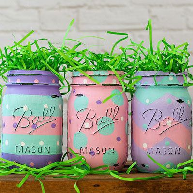 Mason jar, Food storage containers, Drinkware, Font, Tableware, Plant, Home accessories, 