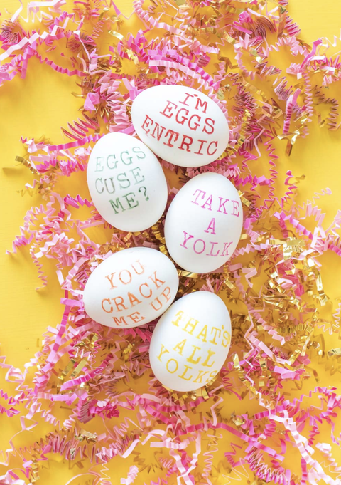 easter egg decorating ideas, eggs with puns printed on them