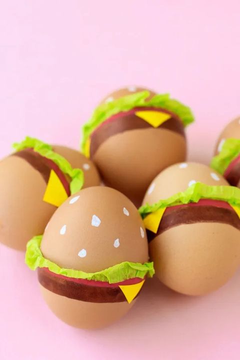 easter egg ideas, eggs that look like mini burgers