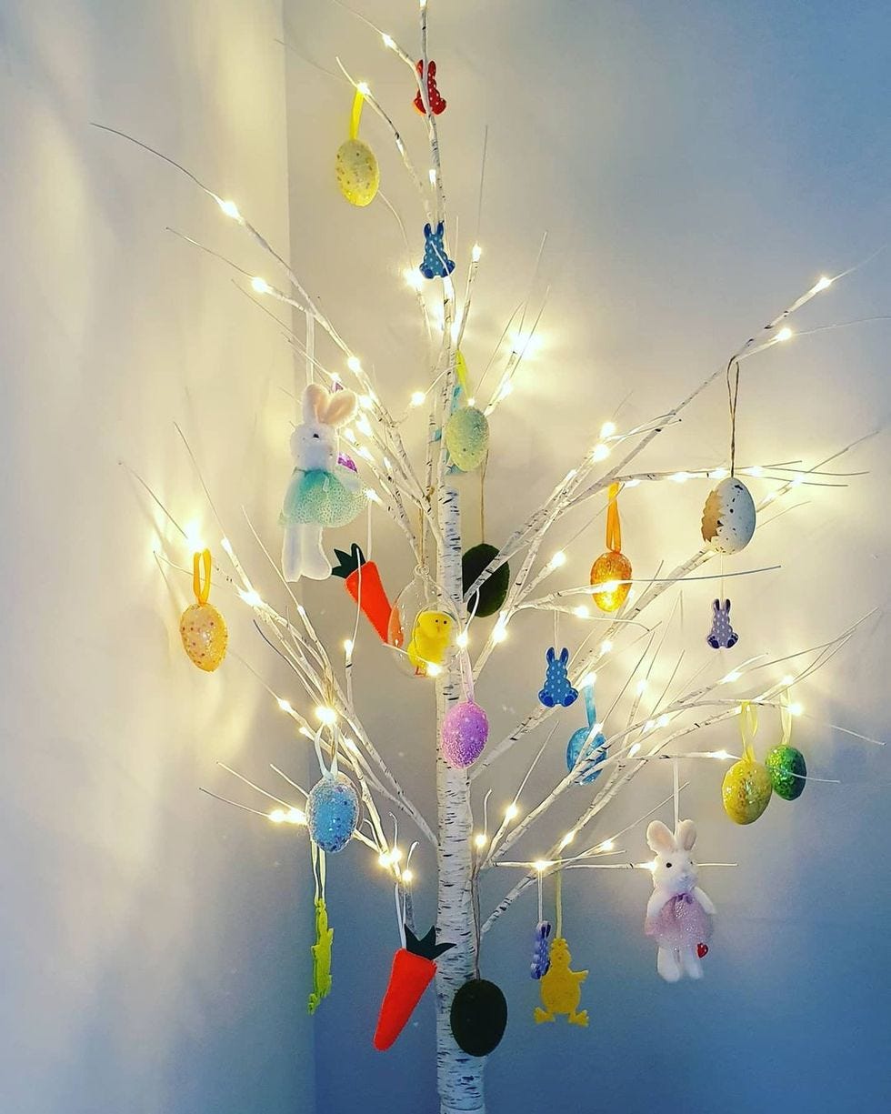 18 DIY Easter Egg Tree Ideas 2023 - How to Make an Easter Tree