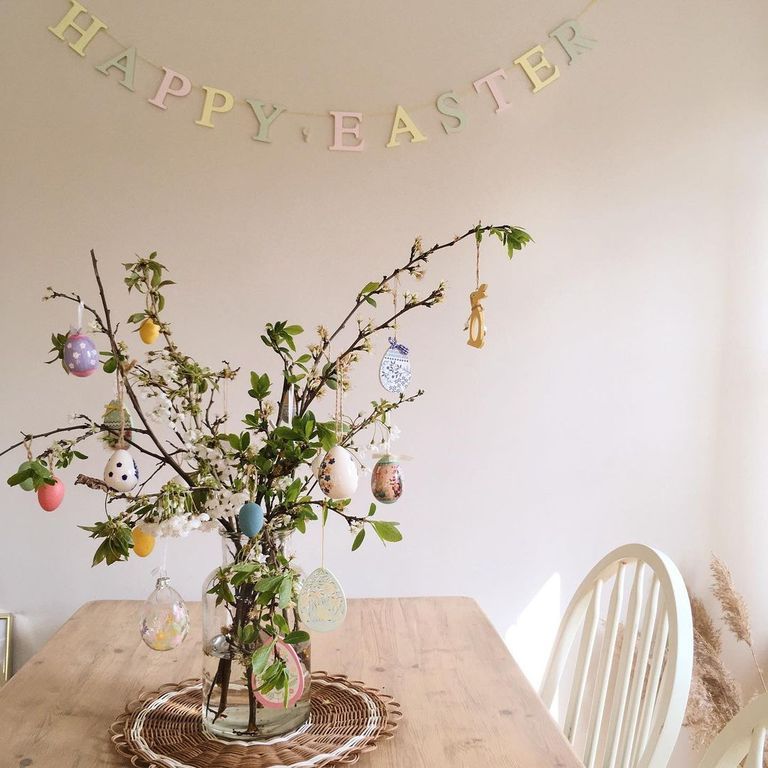 18 DIY Easter Egg Tree Ideas 2023 - How to Make an Easter Tree