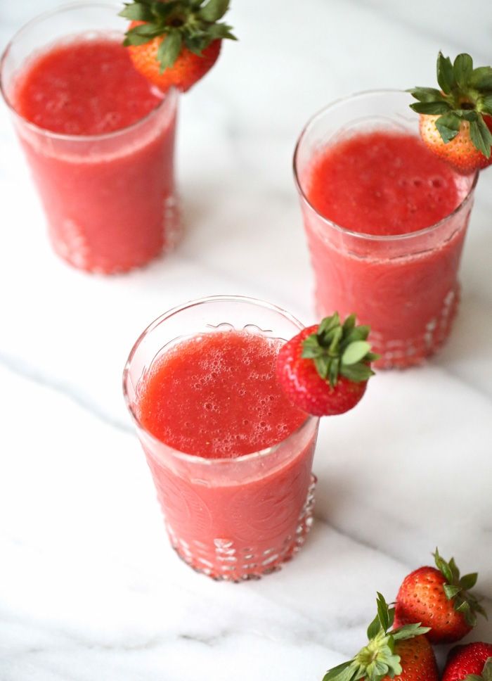 https://hips.hearstapps.com/hmg-prod/images/easy-3-ingredient-cocktails-champagne-slushies-1500403702.jpg