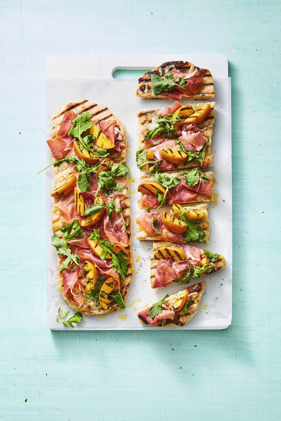 easy appetizers - grilled peach and proscuitto flatbreads