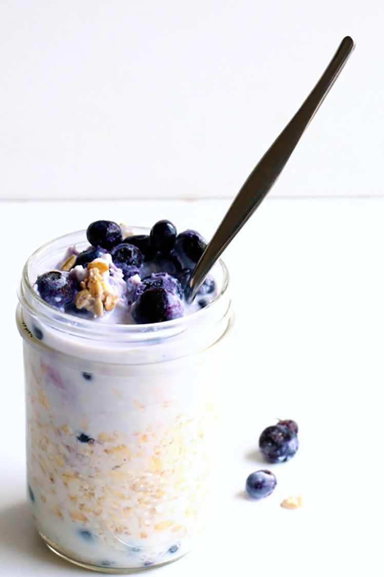 easy breakfast ideas Creamy Blueberry Overnight Oats