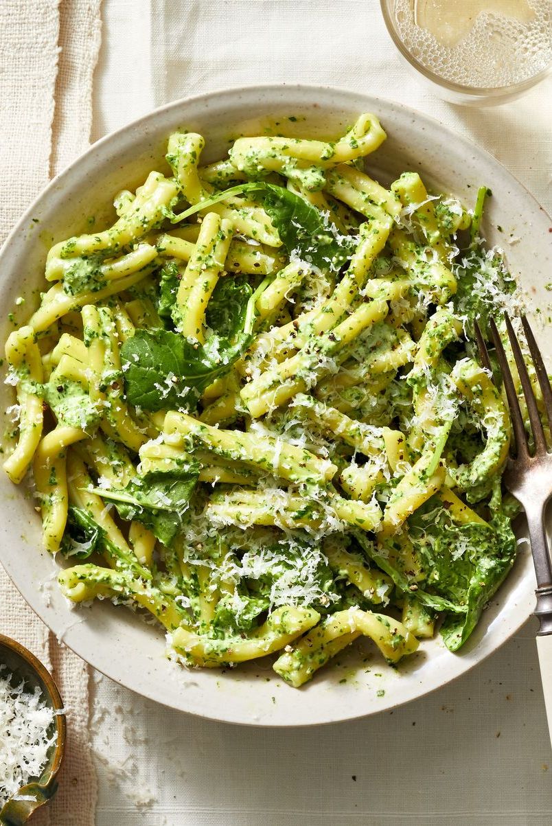 creamy kale pasta on a plate