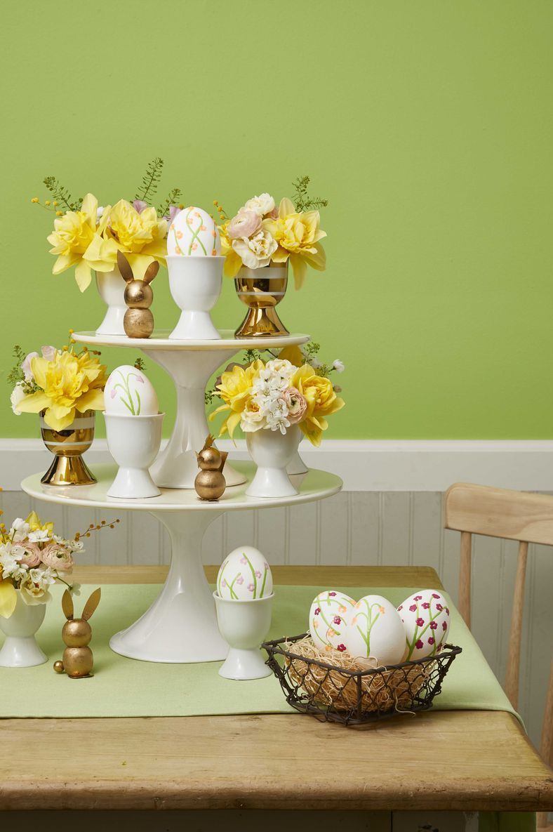 easy easter crafts cake stand centerpiece