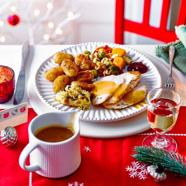 easy christmas main menu plated