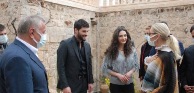 ebru sahin akin akinozu embajadores mardin hercai