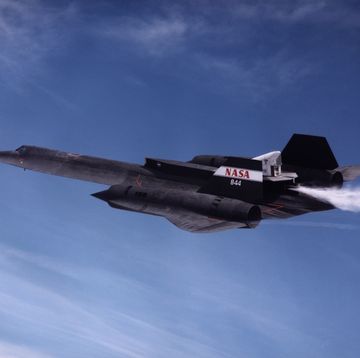 the nasa sr 71a successfully completed its first cold flow flight as part of the nasarocketdynelockheed martin linear aerospike sr 71 experiment lasre at nasa's dryden flight research center, edwards, california on march 4, 1998during a cold flow flight, gaseous helium and liquid nitrogen are cycled through the linear aerospike engine to check the engine's plumbing system for leaks and to check the engine operating characterisitics cold flow tests must be accomplished successfully before firing the rocket engine experiment in flightthe sr 71 took off at 1016 am pst the aircraft flew for one hour and fifty seven minutes, reaching a maximum speed of mach 158 before landing at edwards at 1213 pm pst"i think all in all we had a good mission today," dryden lasre project manager dave lux saidflight crew member bob meyer agreed, saying the crew "thought it was a really good flight" dryden research pilot ed schneider piloted the sr 71 during the missionlockheed martin lasre project manager carl meade added, "we are extremely pleased with today's results this will help pave the way for the first in flight engine data collection flight of the lasre"