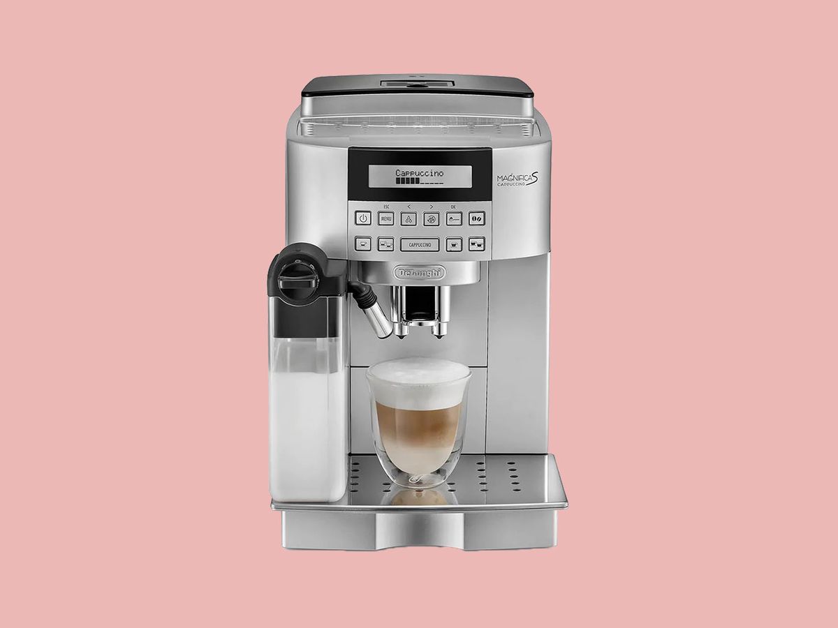 De'Longhi Magnifica S Espresso Machine with 15 bars of pressure