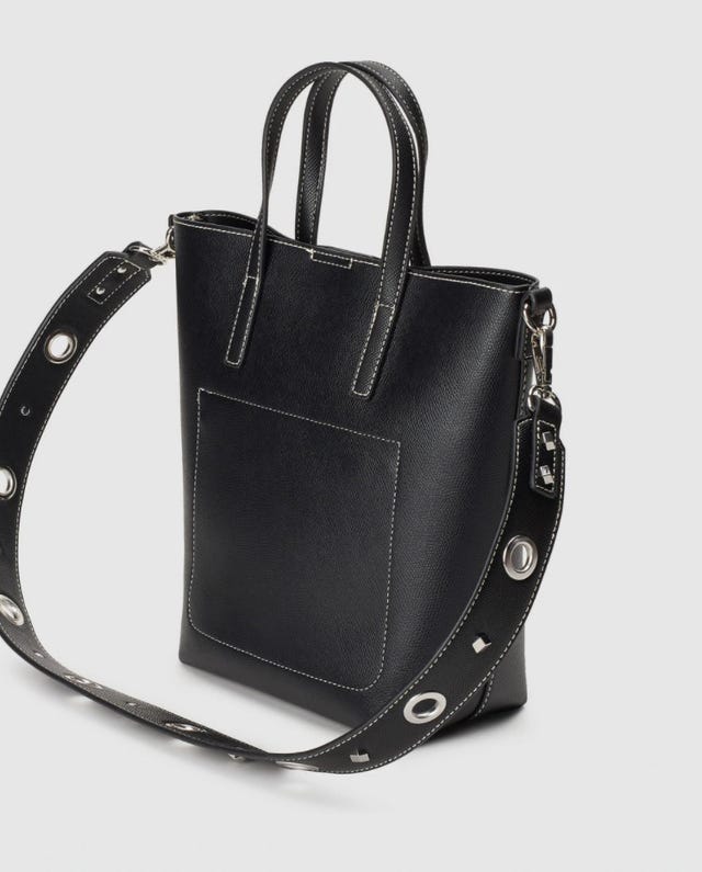 bolso negro con bolsillo interior de el corte inglés
