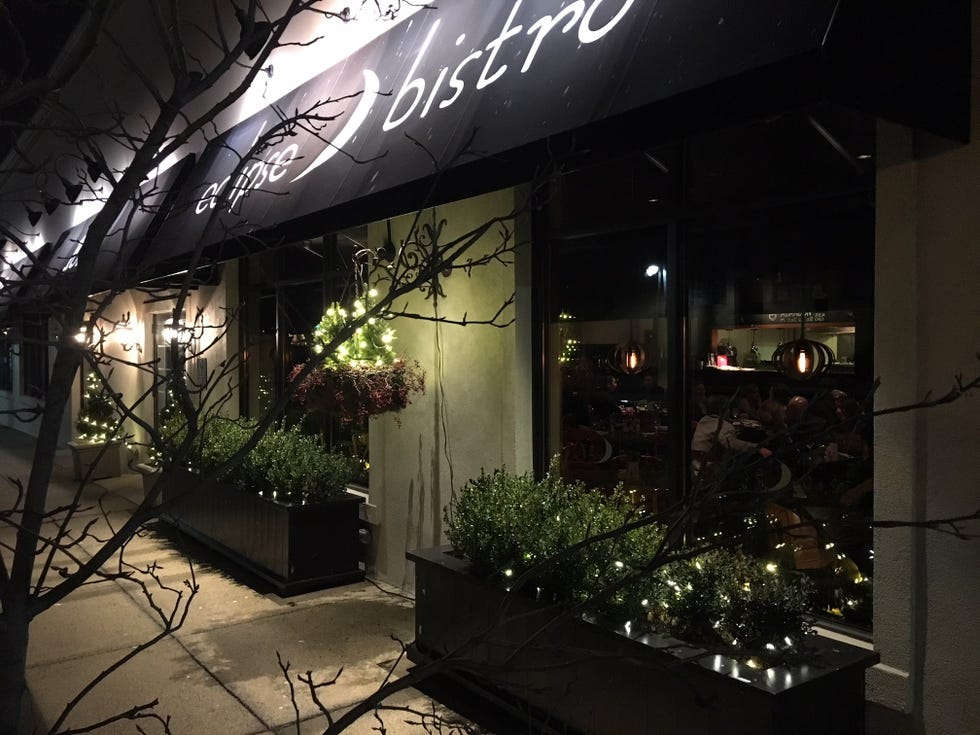 Night, Light, Building, Lighting, Restaurant, Floristry, House, Home, Architecture, Tree, 