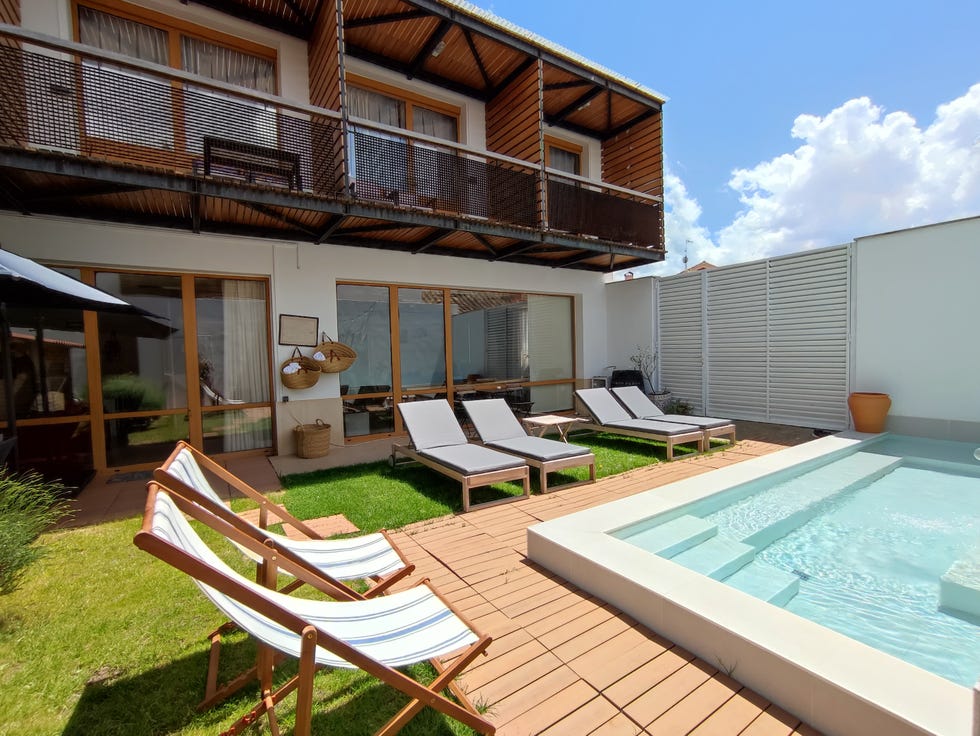 eco hotel dona mayor, diseno rustico y sostenibilidad en este refugio de paz y naturaleza en el corazon de palencia