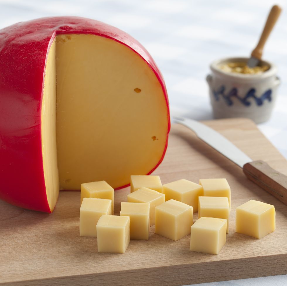 edam cheese and cubes