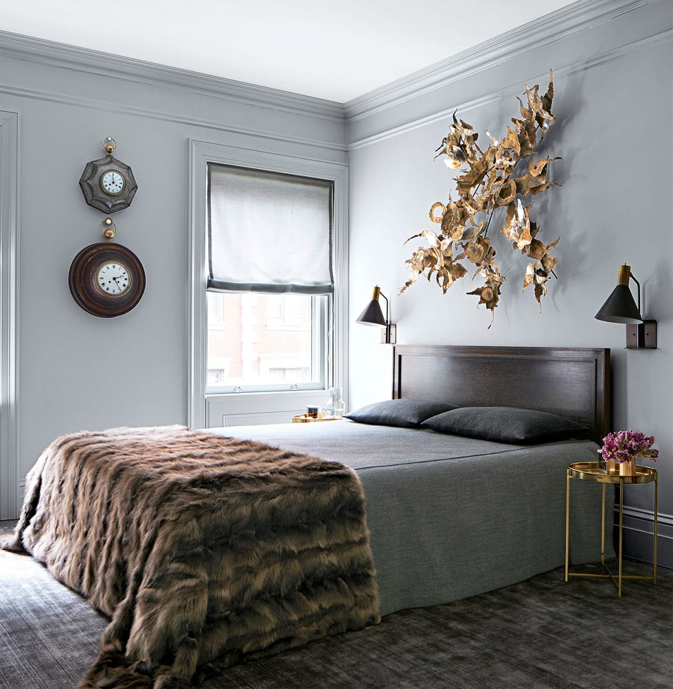 bedroom in gray tones