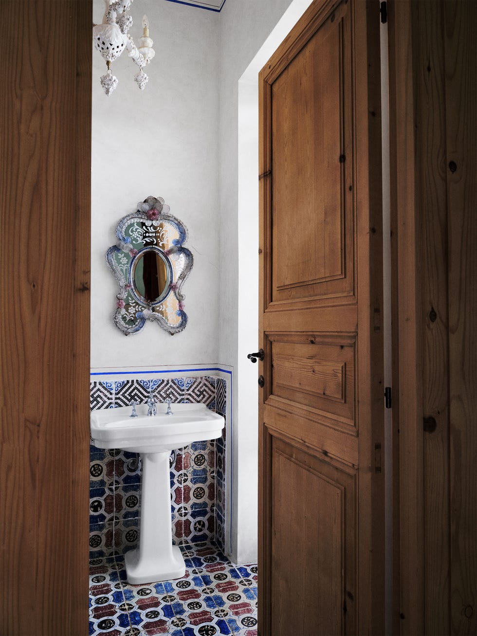 guest bathroom designed by filippo chia